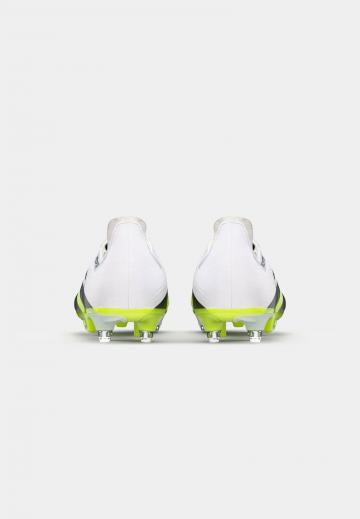 Футбольные бутсы