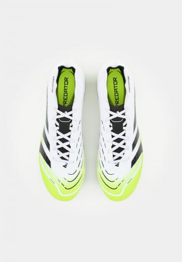 Футбольные бутсы