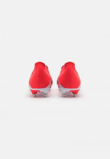 Футбольные бутсы