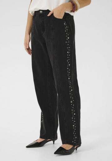 Прямые джинсы