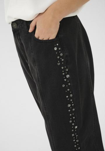 Прямые джинсы