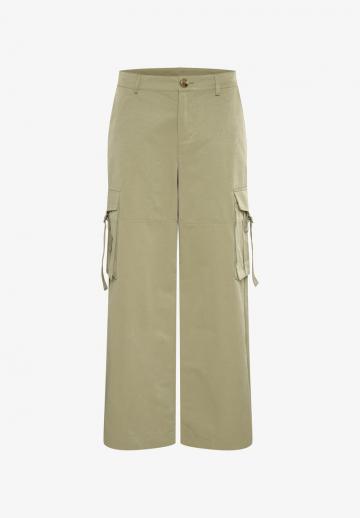 Брюки с накладными карманами