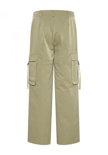 Брюки с накладными карманами