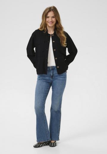 Куртка с накладнымит карманами