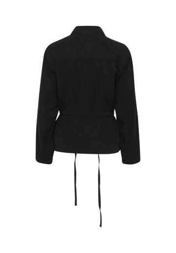 Куртка с накладнымит карманами