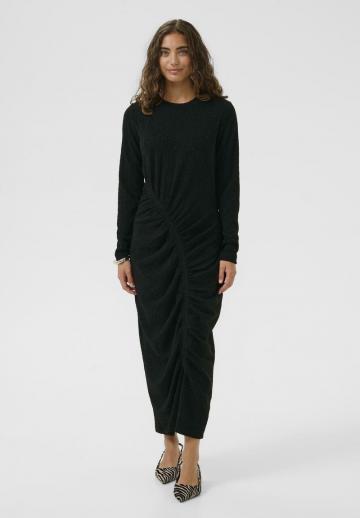 Вязаное платье