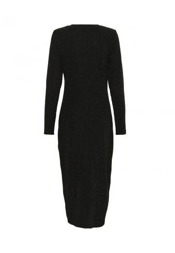 Вязаное платье