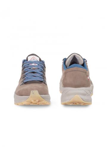 Походные ботинки