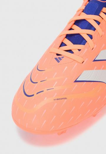 Футбольные бутсы