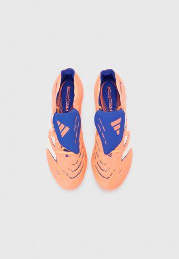 Футбольные бутсы