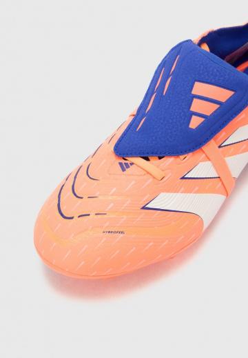 Футбольные бутсы