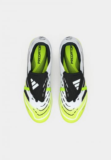 Футбольные бутсы