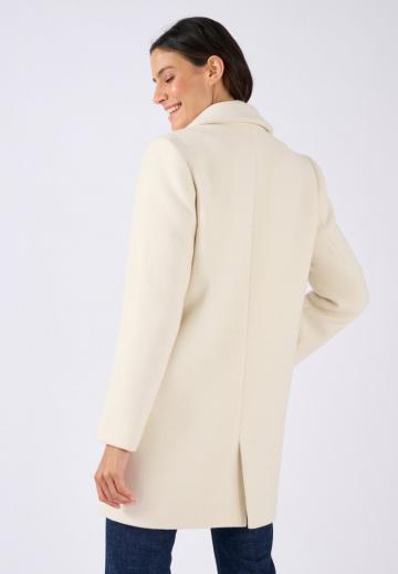 Короткое пальто