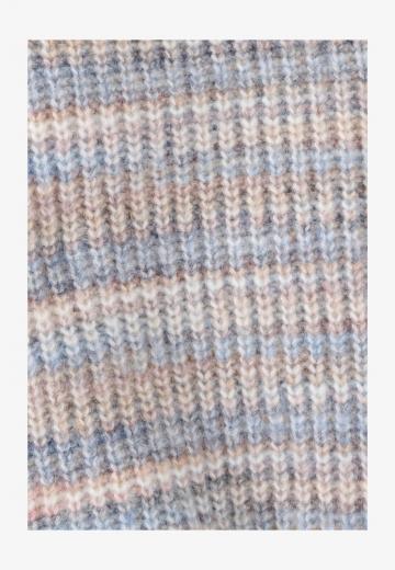 Пуловер в полоску