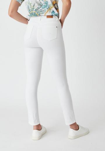 Короткие джинсы