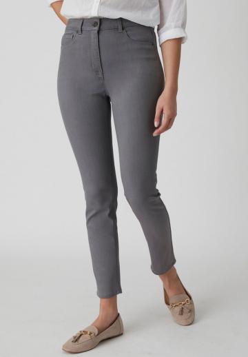 Короткие джинсы