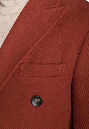 Короткое пальто