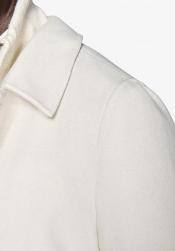 Короткое пальто