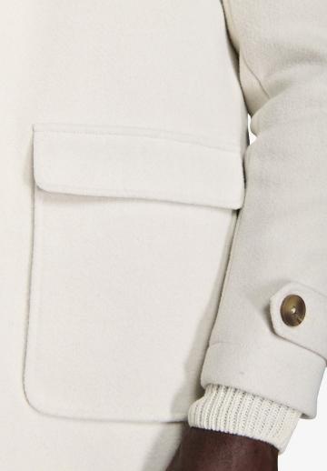 Короткое пальто