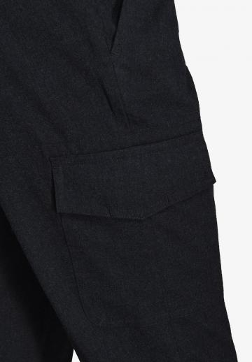 Брюки с накладными карманами