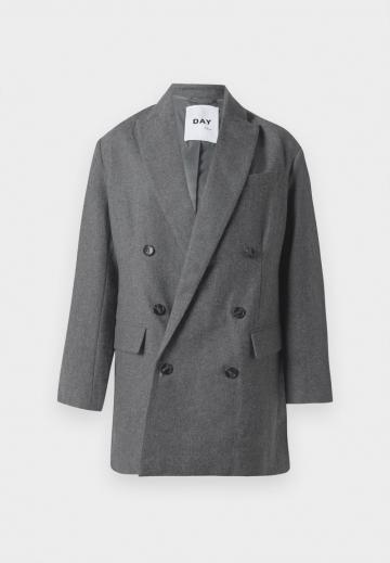 Длинный блейзер