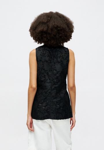 Блузка без рукавов