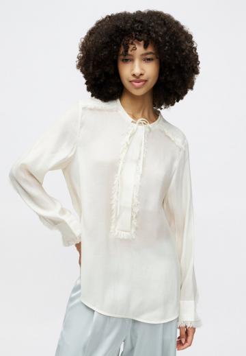 Атласная блузка