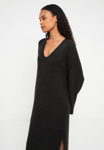 Вязаное платье