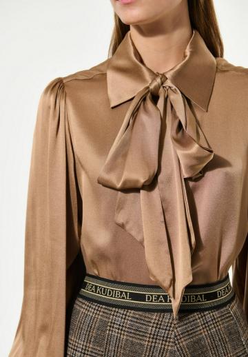 Шелковая блузка