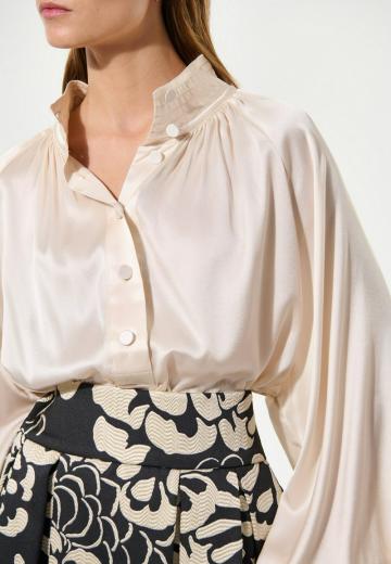 Шелковая блузка