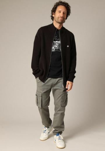 Вязаная кофта