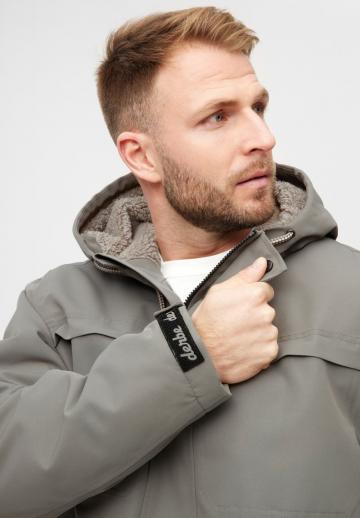 Зимняя куртка