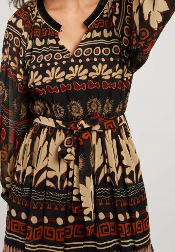 Короткое платье