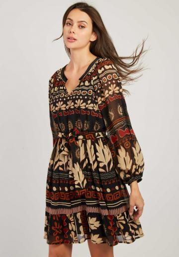 Короткое платье