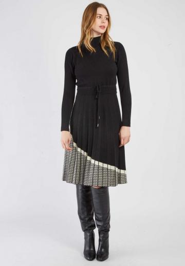 Платье футляр