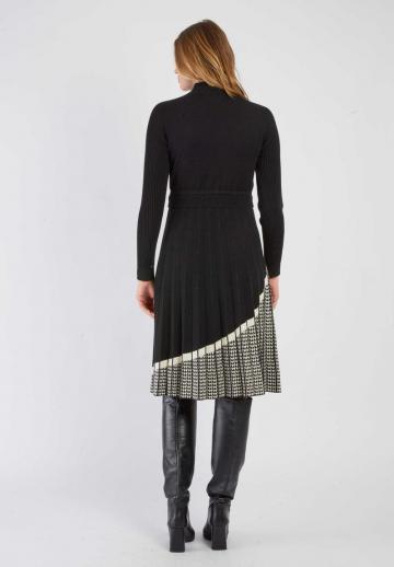 Платье футляр