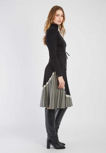 Платье футляр