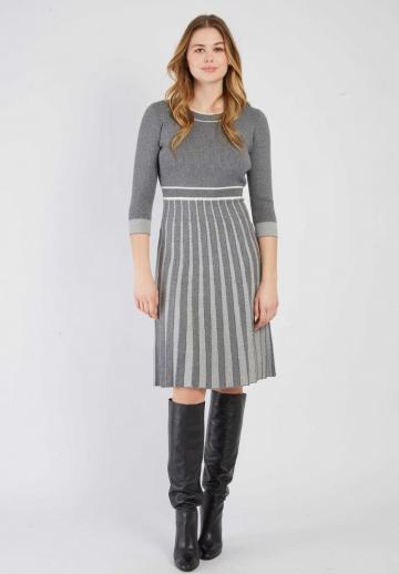 Вязаное платье