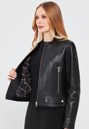 Короткая куртка