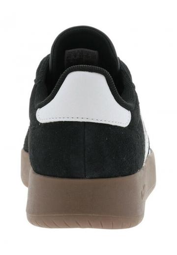 Теннисные кроссовки