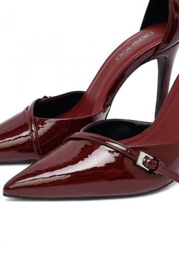 Туфли с ремешком