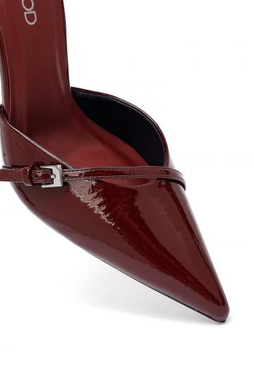 Туфли с ремешком