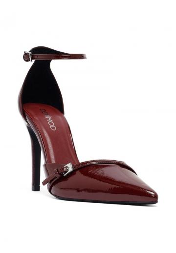 Туфли с ремешком