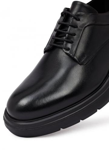 Ботинки на шнуровке