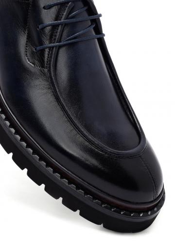 Ботинки на шнуровке