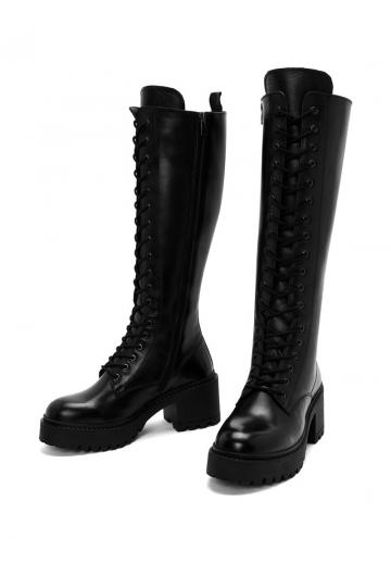 Сапоги на шнуровке
