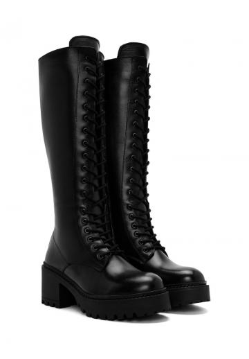 Сапоги на шнуровке