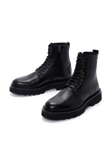 Ботинки на шнуровке