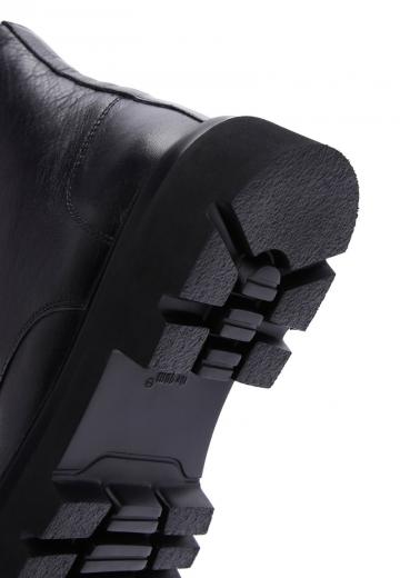 Ботинки на шнуровке