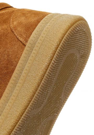 Ботинки на шнуровке